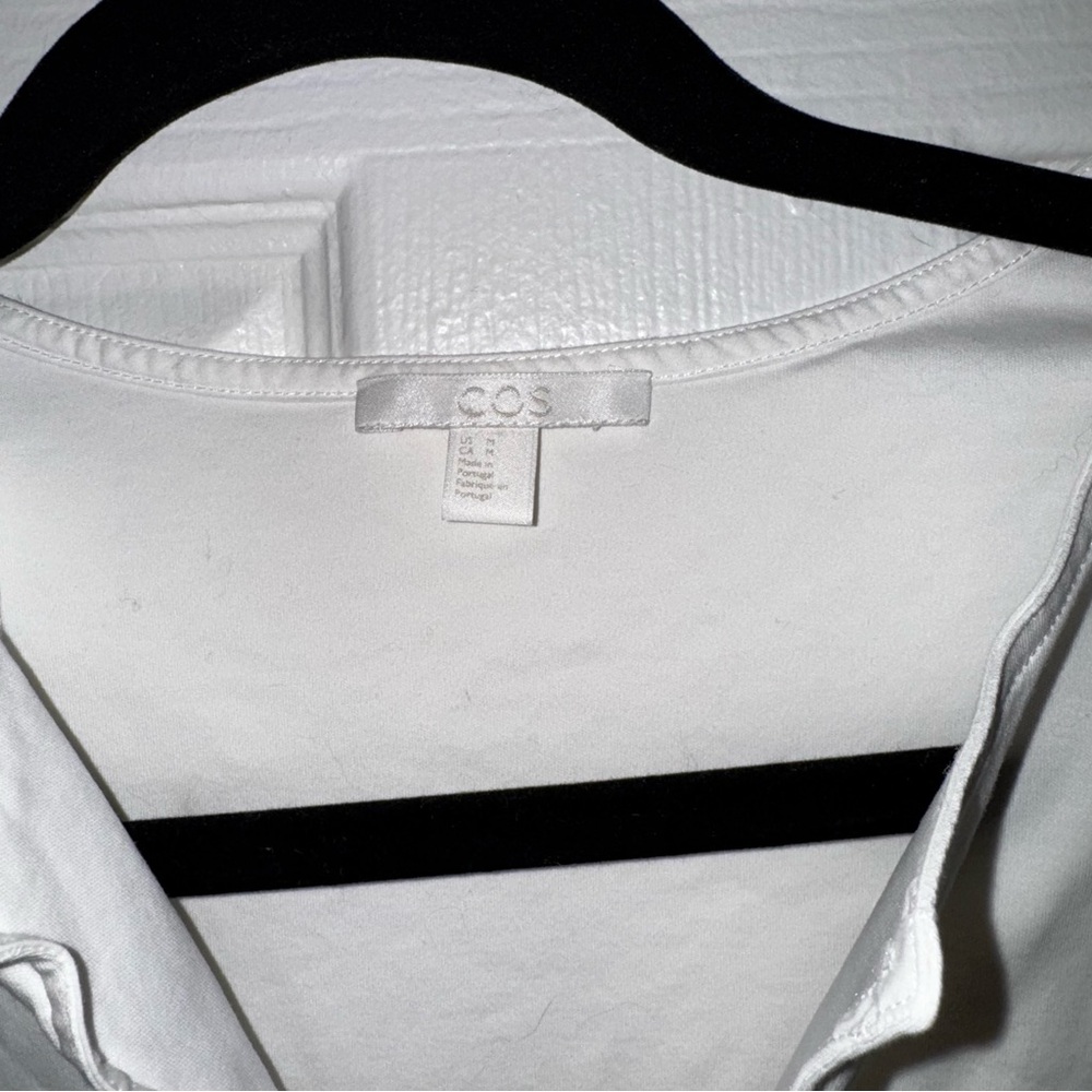 COS Cream V-Neck Short Sleeve Top - Picture 3 of 4